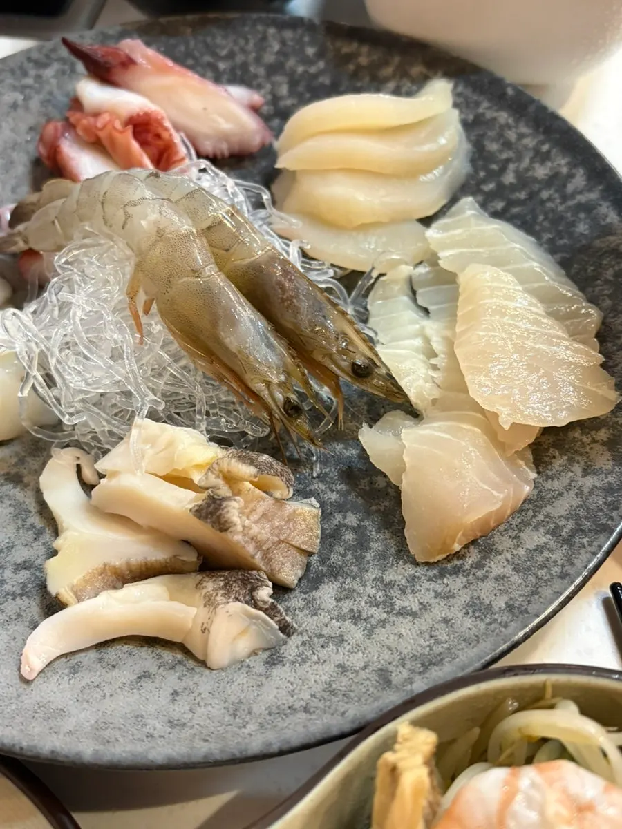Seafood platter set ingredients