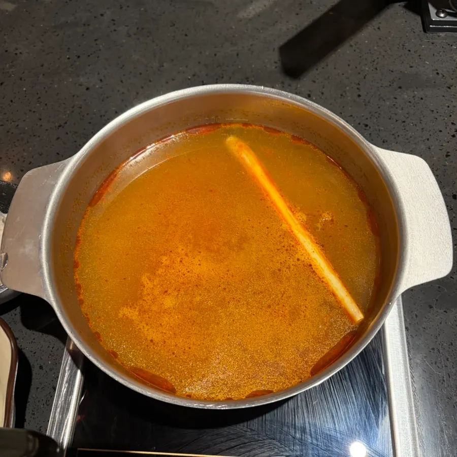 Fish cake balls cooked in the pork bone broth