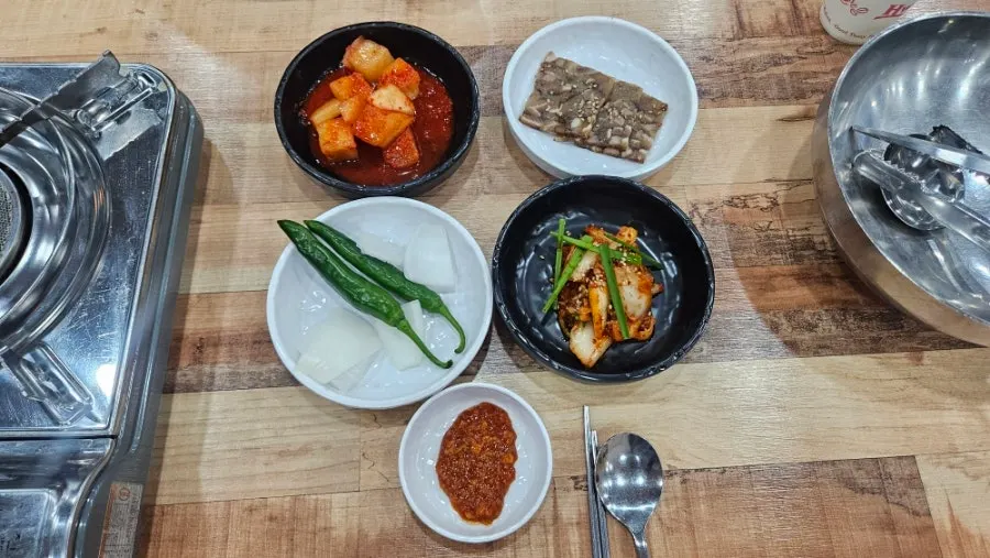 기본으로 제공된 편육 접시
