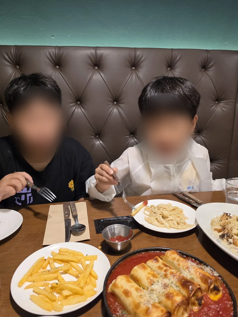 곁들임으로 주문한 감자튀김