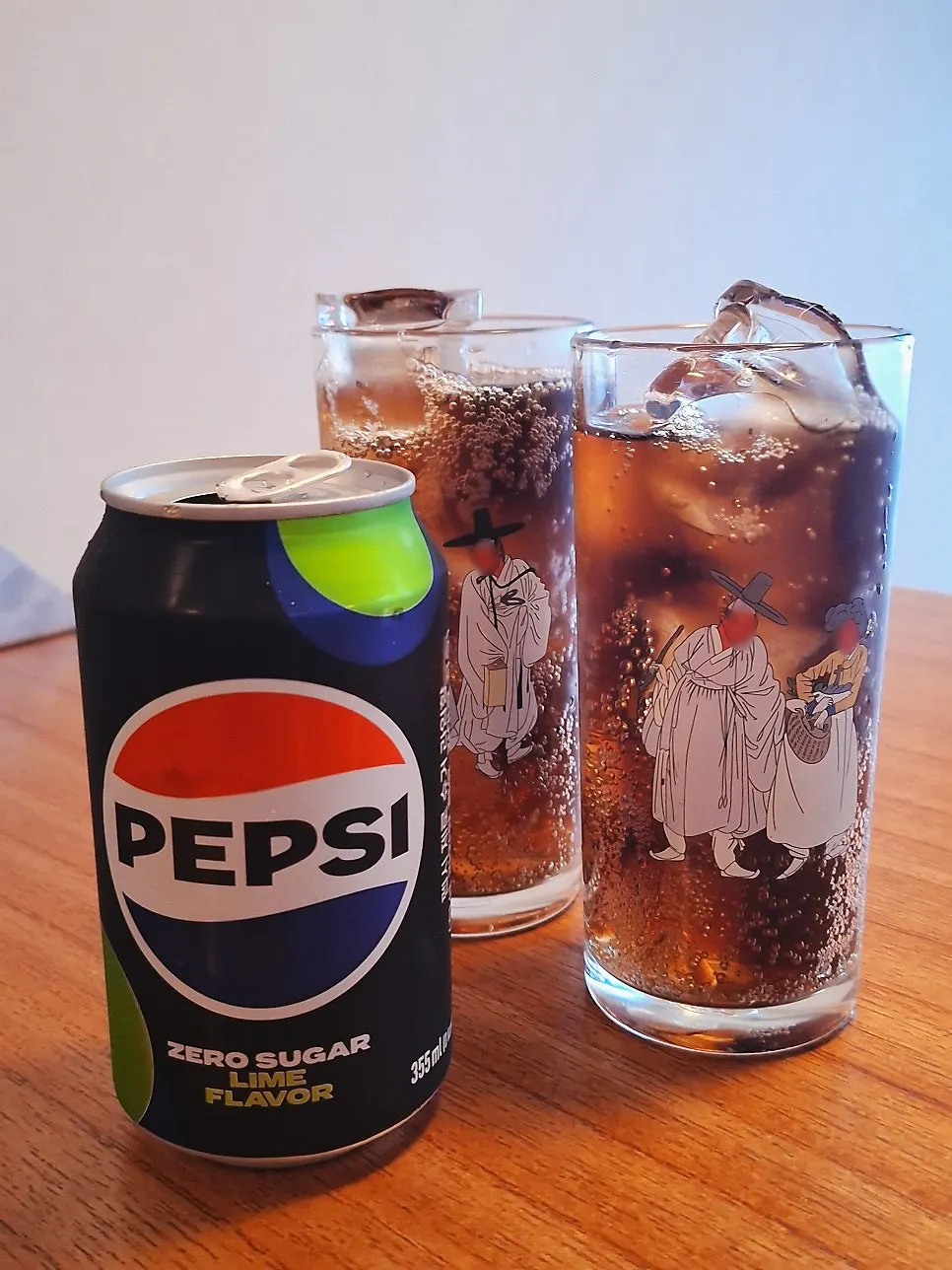 Zero-sugar cola served alongside the snacks