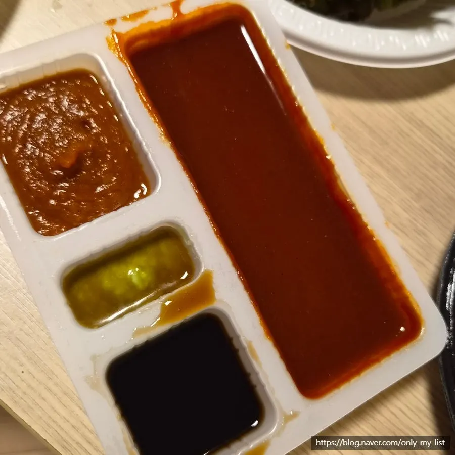 Takeout sauces including chogochujang and wasabi