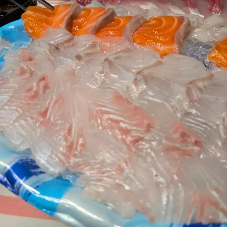 Takeaway sashimi from Minja Hoetjip in Jumunjin