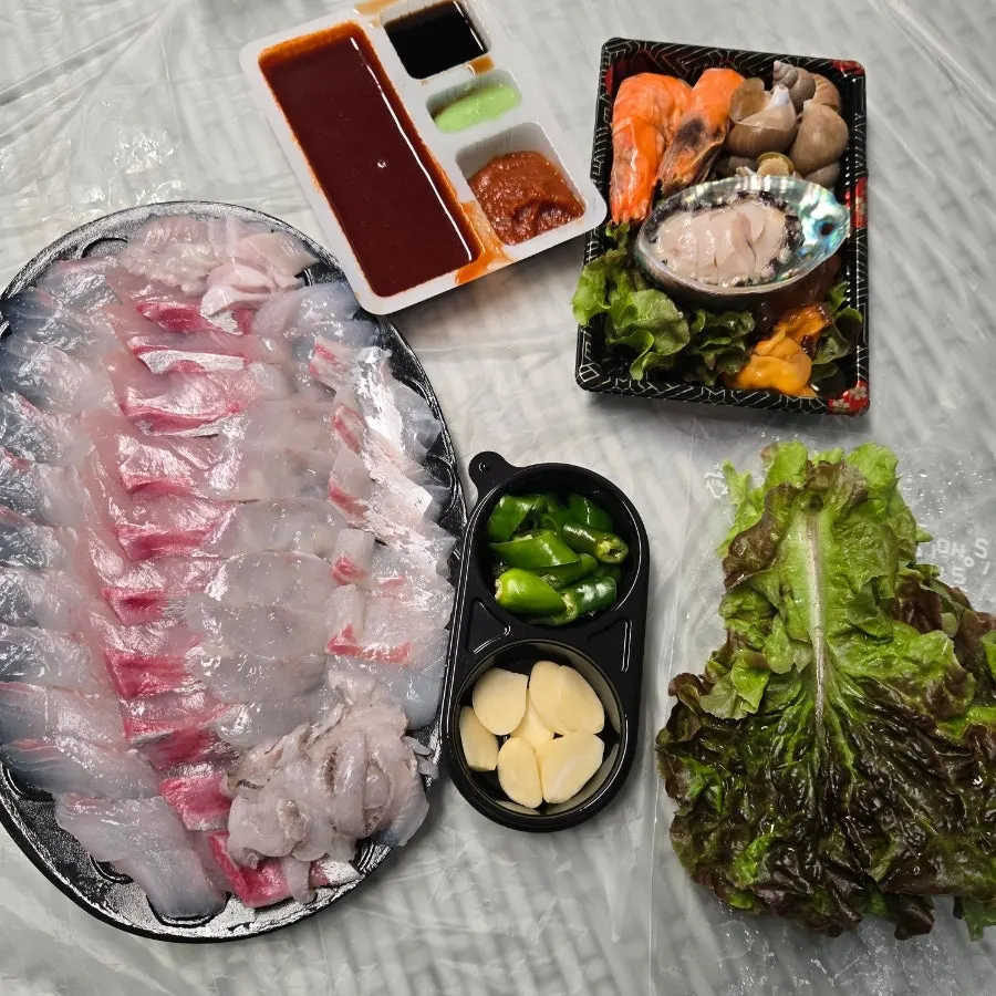 Chojang, soy sauce, wasabi and other dipping sauces