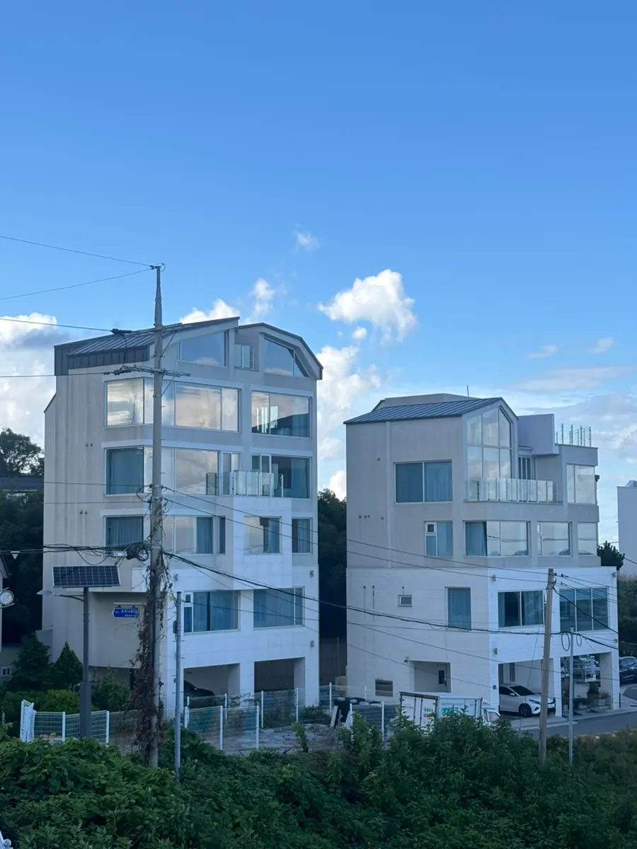 Exteriors of the Grass and Brie buildings