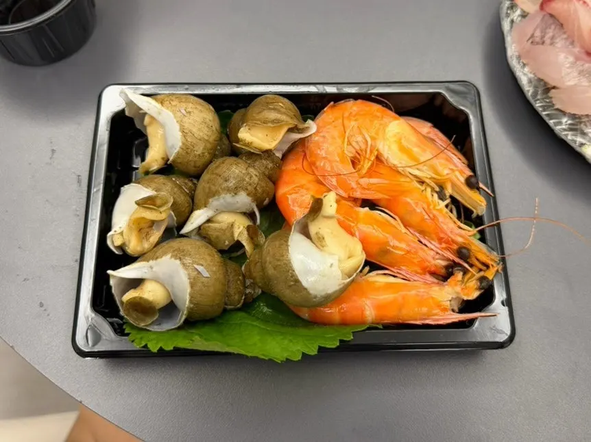 真鲷、鲈鱼、红石首鱼与甜虾组合