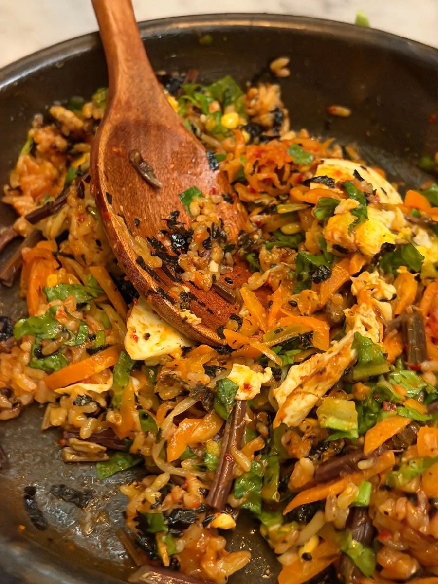 A bowl of Ju Myeongdang's seasonal bibimbap