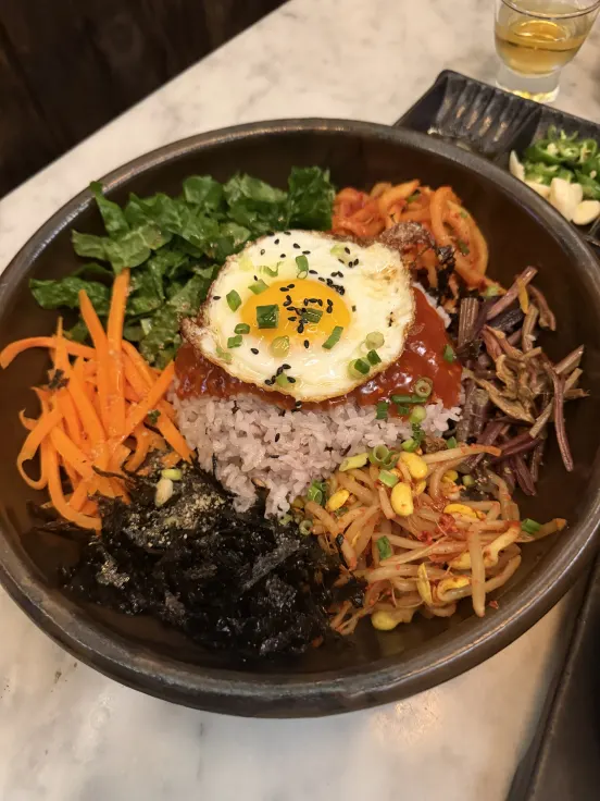 이모밥상에 포함된 제철비빔밥