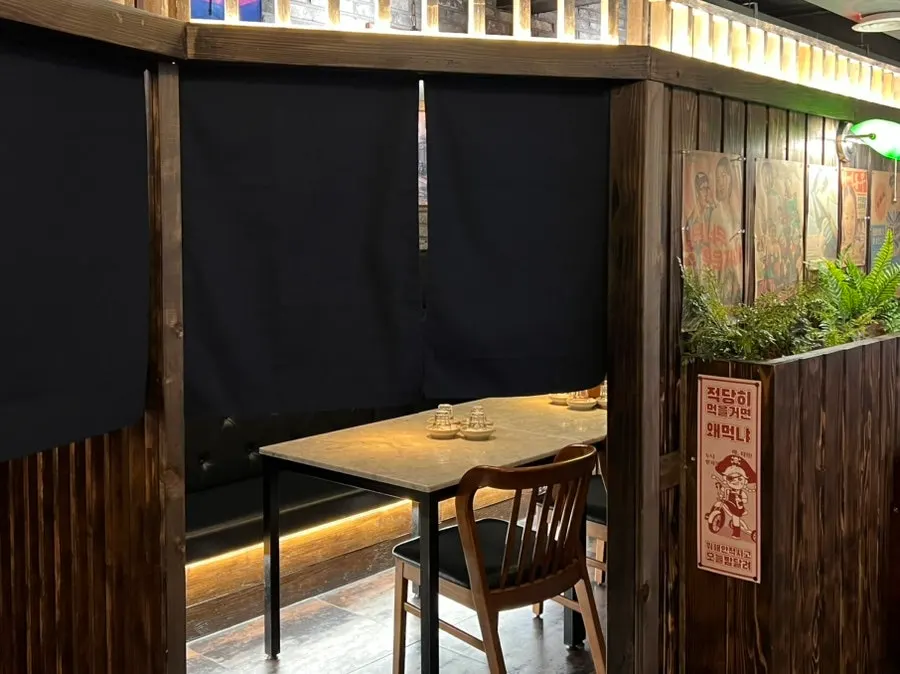 주명당 프라이빗 룸 좌석 공간