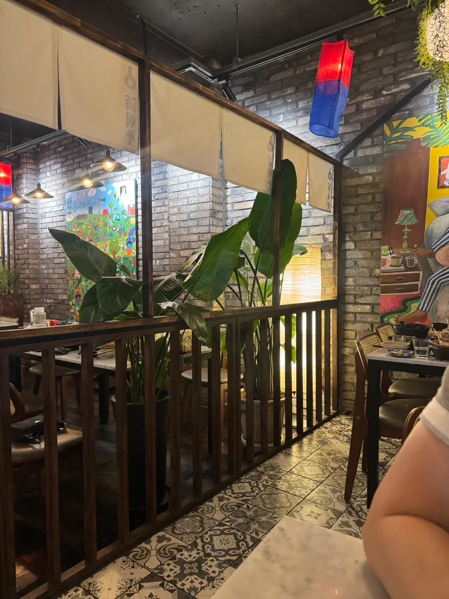 주명당 동명점 이모밥상과 삼촌술상이 적힌 메뉴판