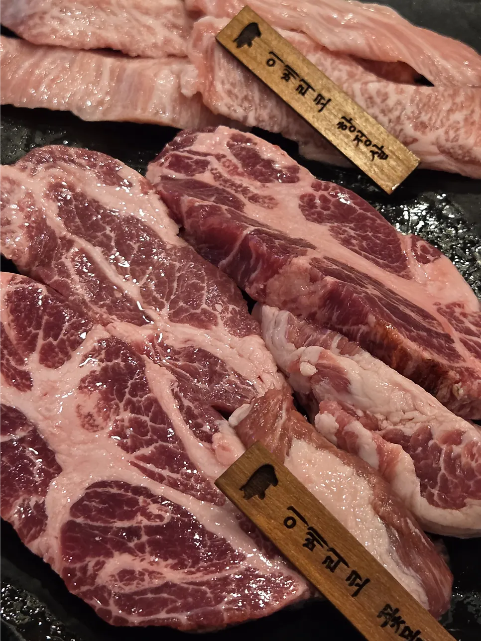Iberico Set made of pork jowl and neck meat
