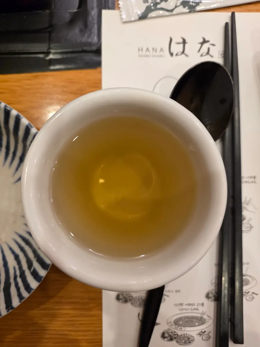 ハナしゃぶしゃぶ 中渓本店の薬材を煎じたお水