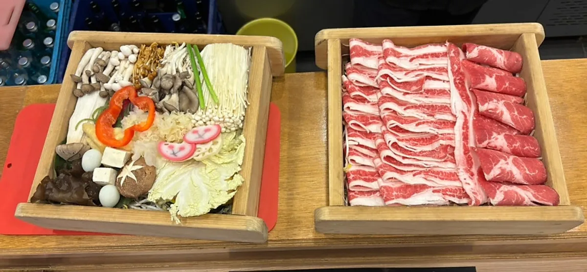 접시에 담긴 블랙앵거스 소고기