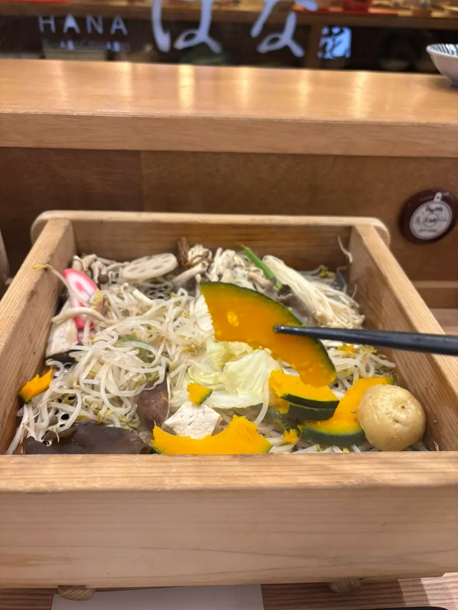 거의 다 먹은 찜기에서 오르는 김