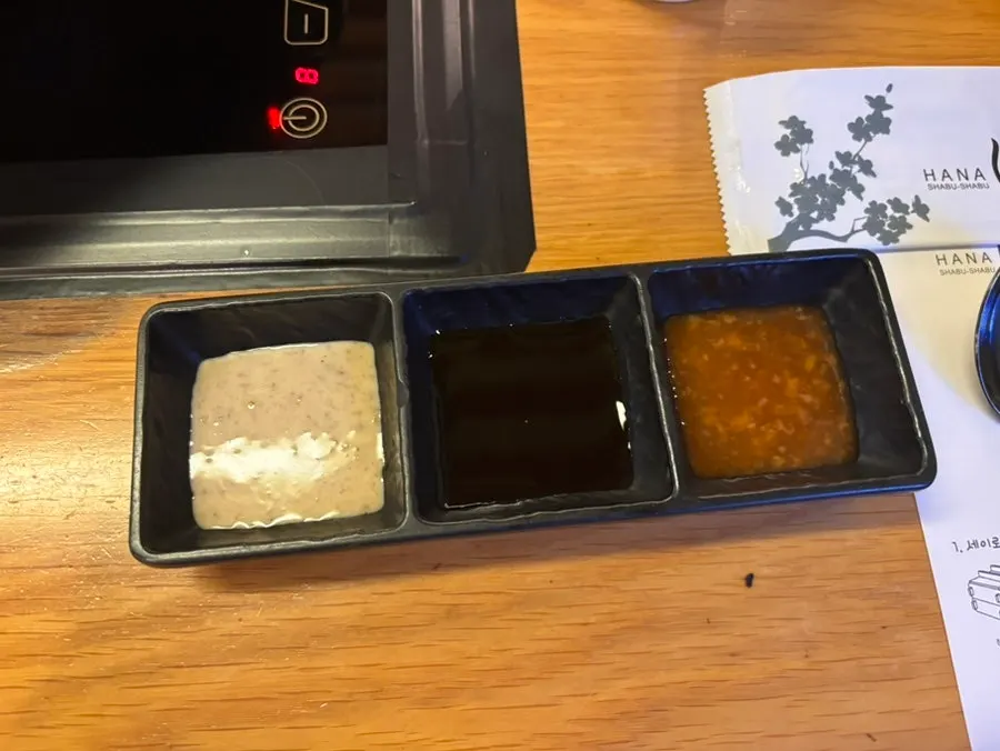 Several varieties of shabu-shabu sauce