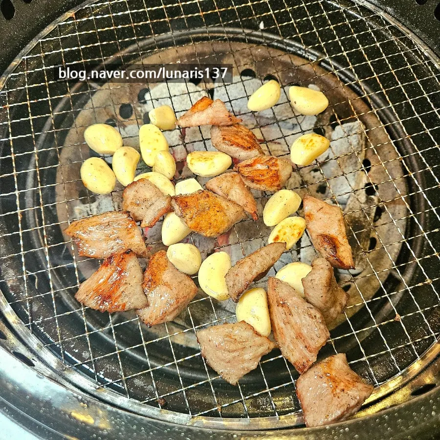 추가 주문한 소갈빗살과 이베리코 항정살