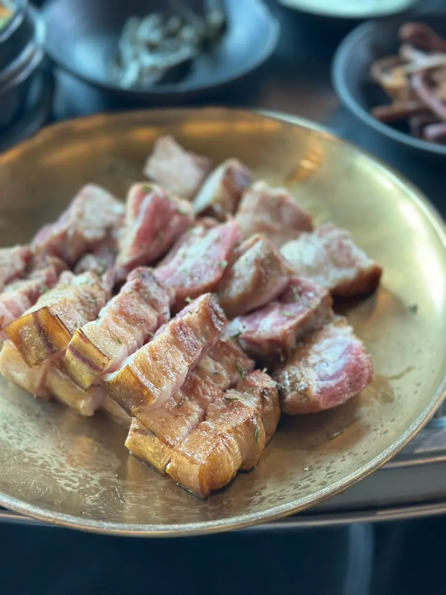 Black pork cut into bite-sized pieces