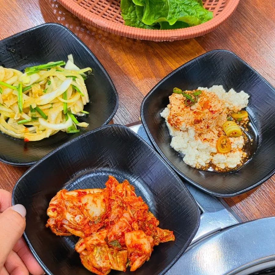 정성 가득한 오르막가든 기본 밑반찬