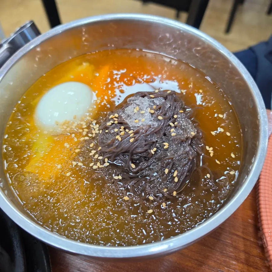 고기와 함께 주문한 물냉면