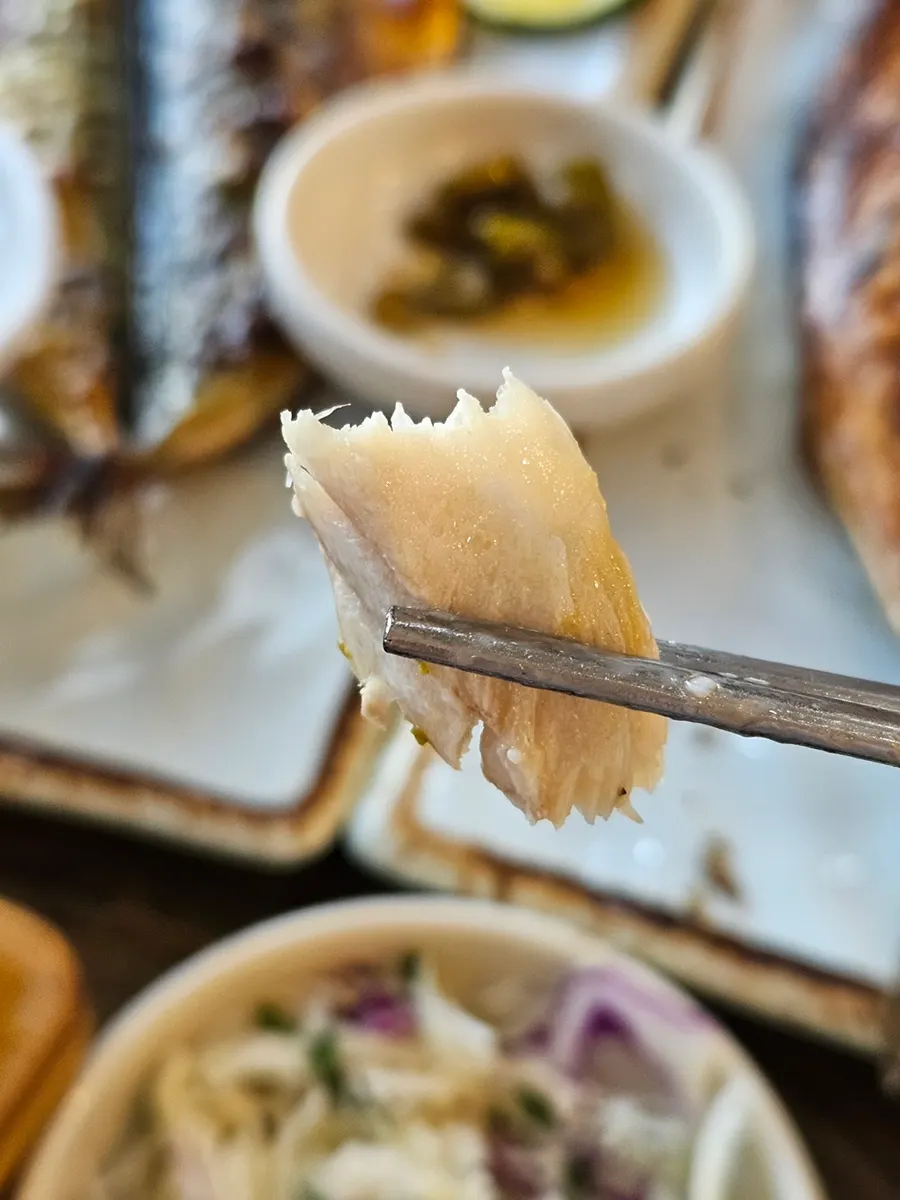 A whole fatty grilled mackerel