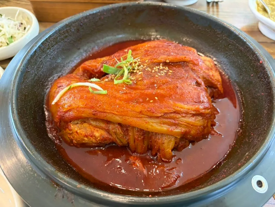 Set 2 người với cá thu kho kim chi chua