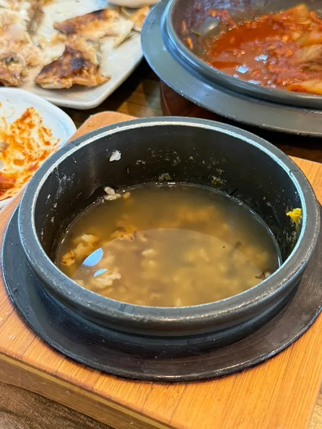 ご飯の上にのせたアマダイの身