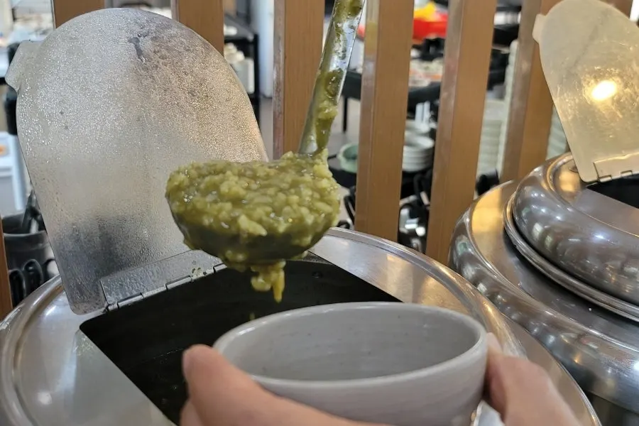 Free abalone porridge service