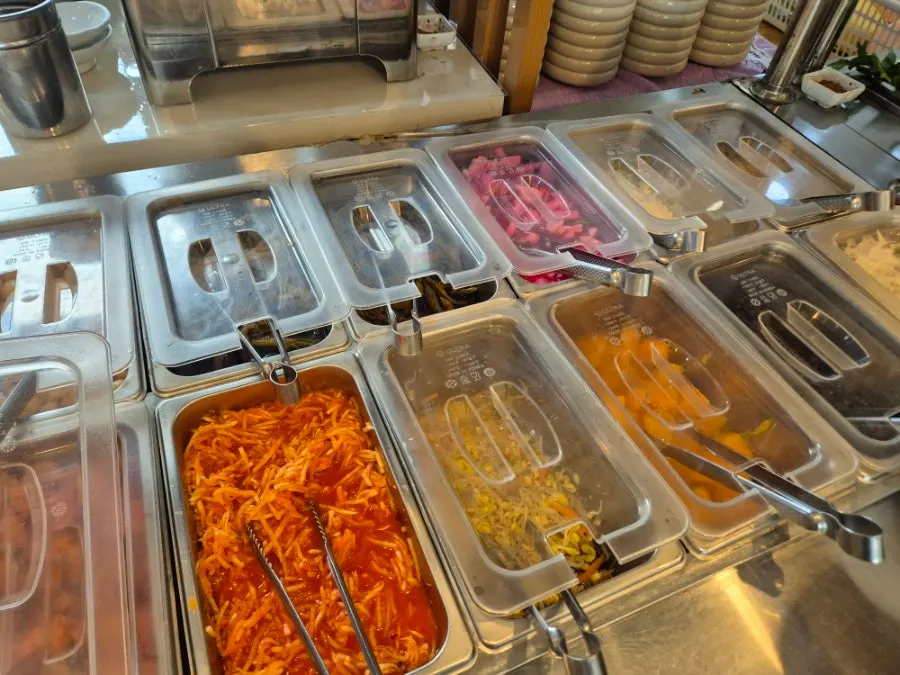 셀프바 반찬 통 진열
