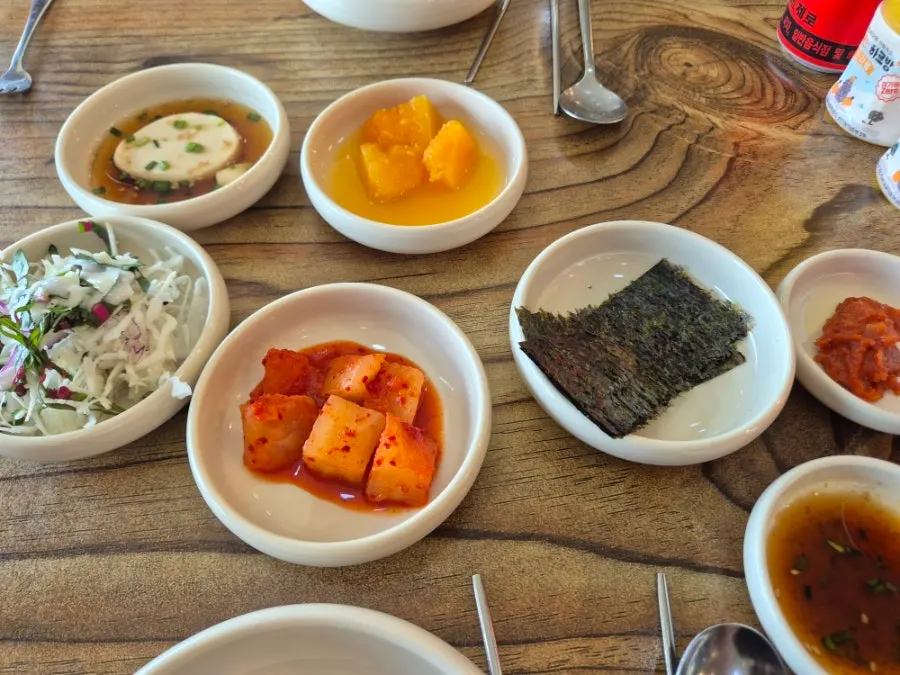 쌈채소에 싸 먹는 고등어구이