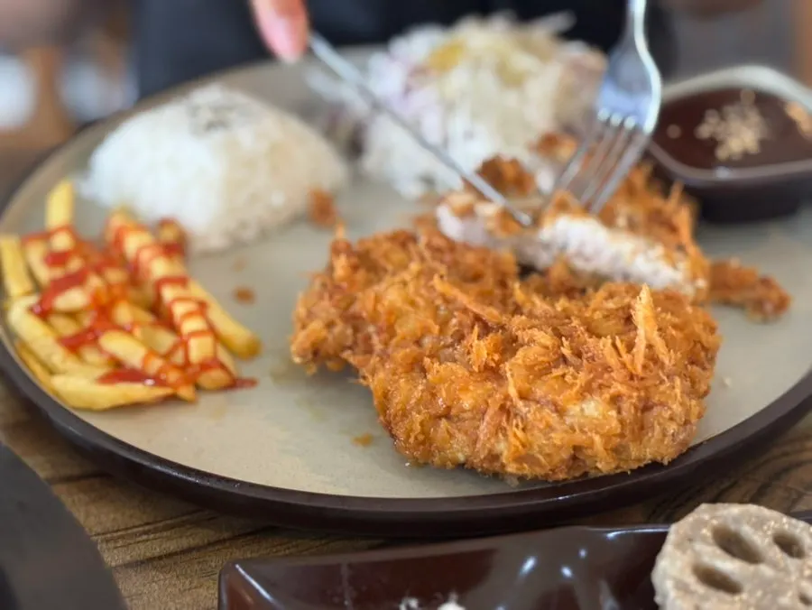 Separately ordered black pork cutlet plate
