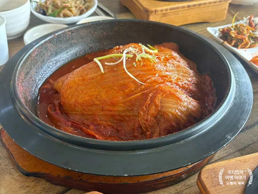 The main dish, aged kimchi braised mackerel