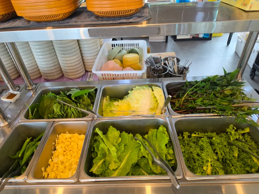 Side dishes prepared at the self-serve corner