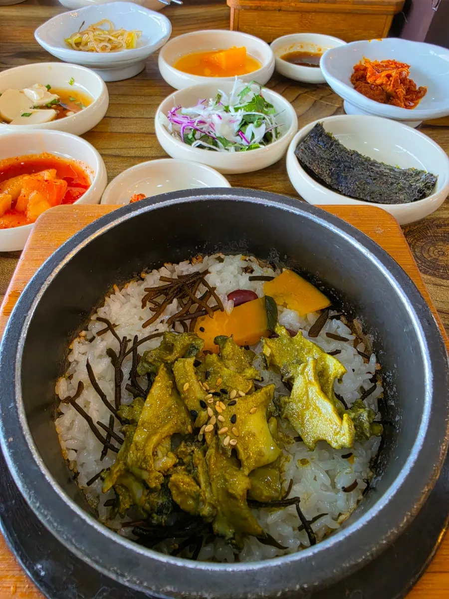 The abalone hot stone rice we ordered