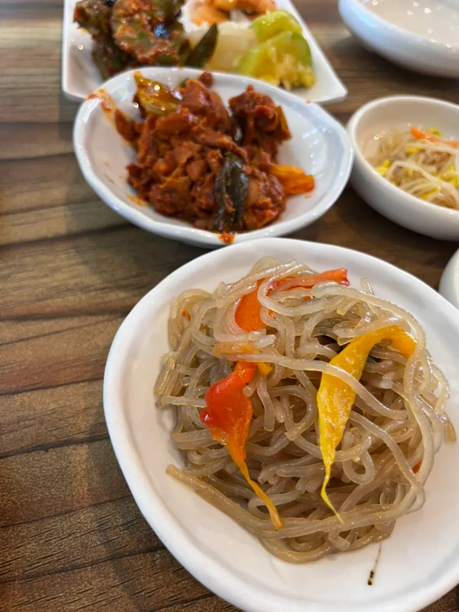 Plate with four kinds of side dishes