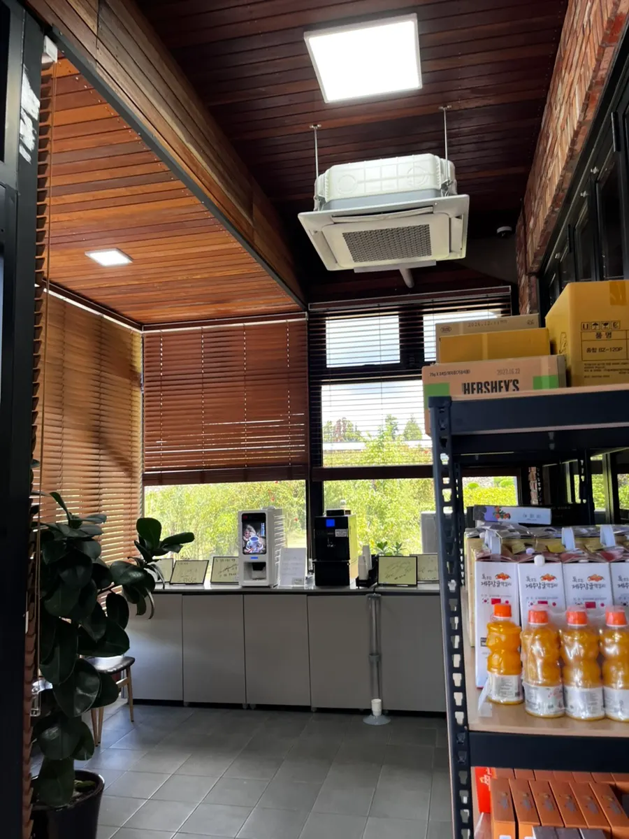 Coffee corner in the restaurant for after the meal