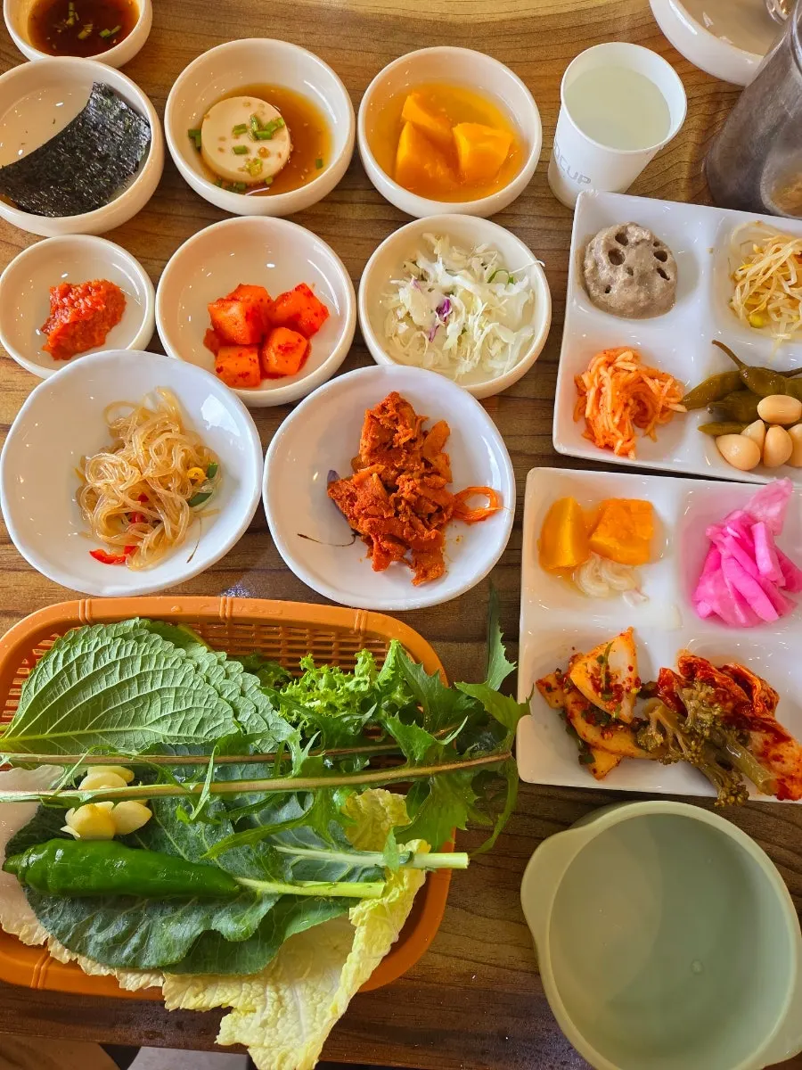 3,500-pyeong garden for enjoying seasonal flowers