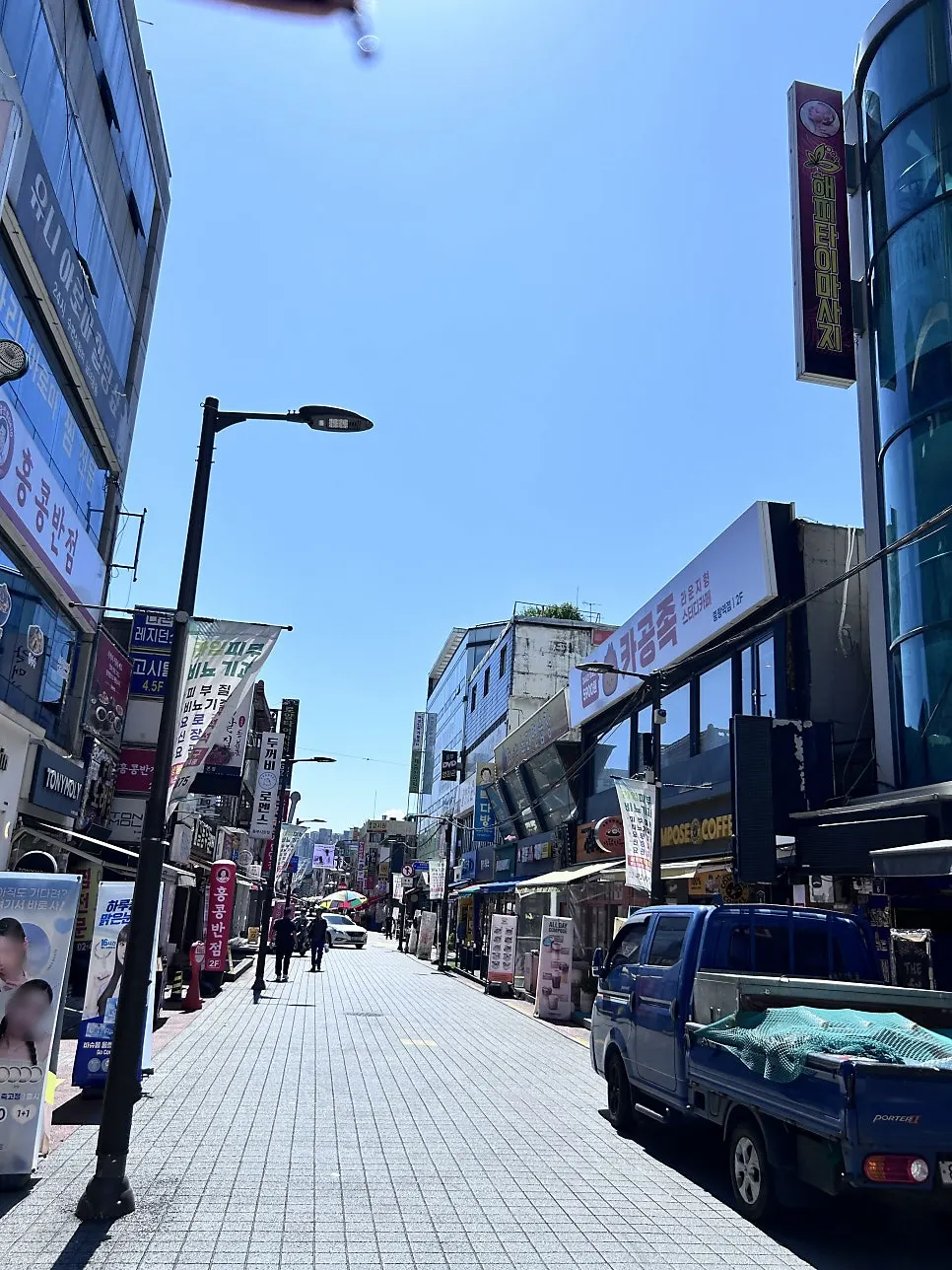 東部市場近くのダロア訪問写真