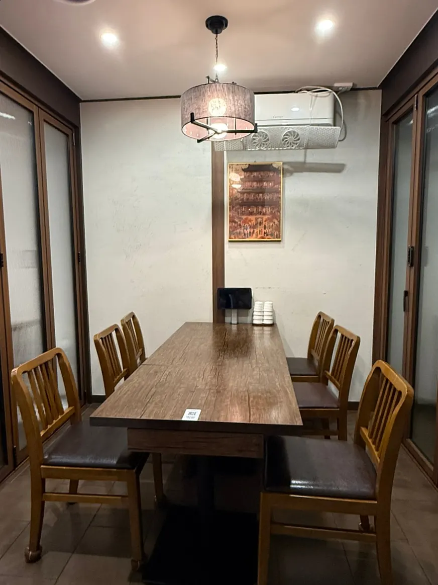 Private room at Junghwa Gaekjansu that can connect via partition