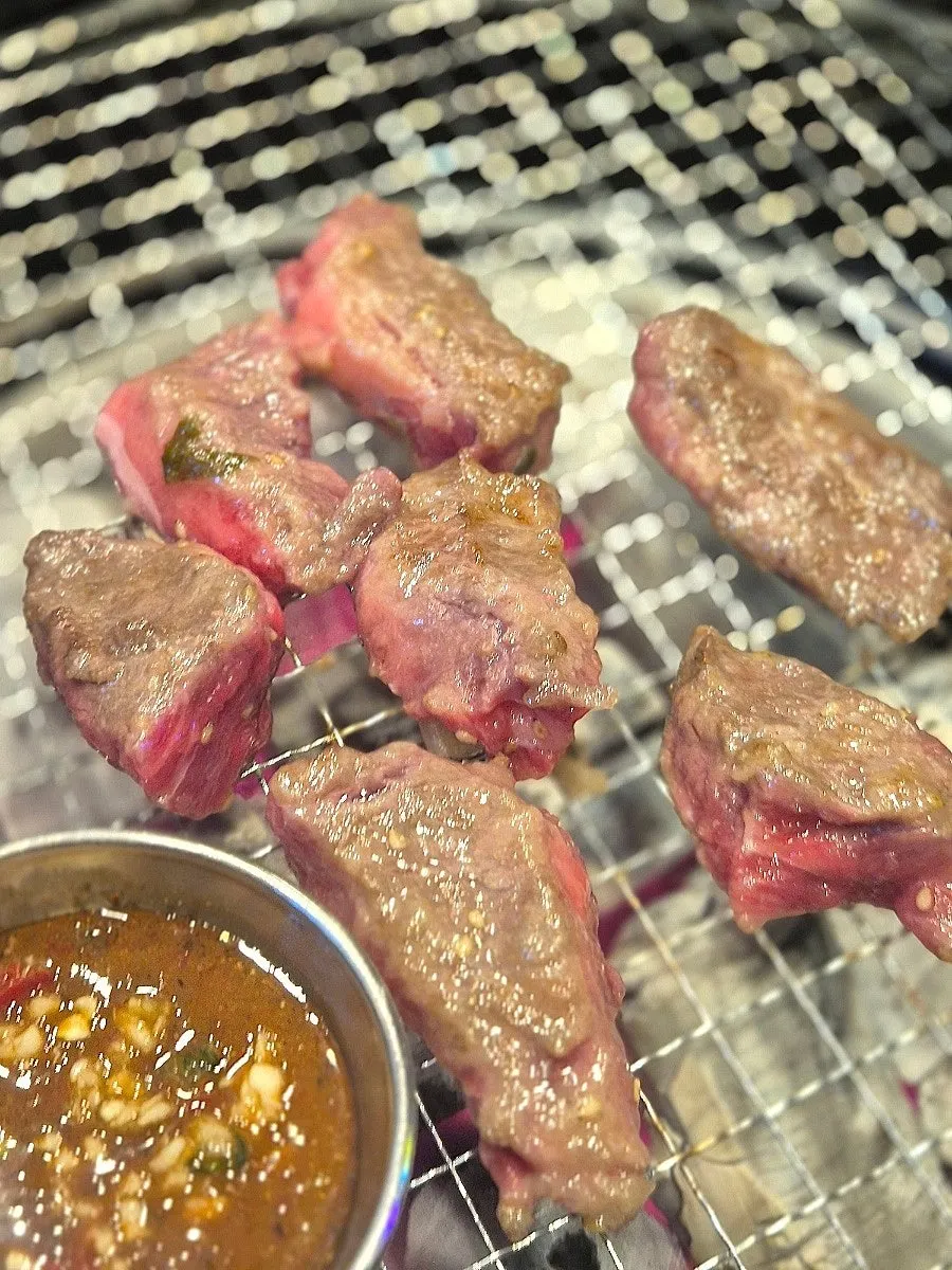 Seasoned beef short rib on the grill