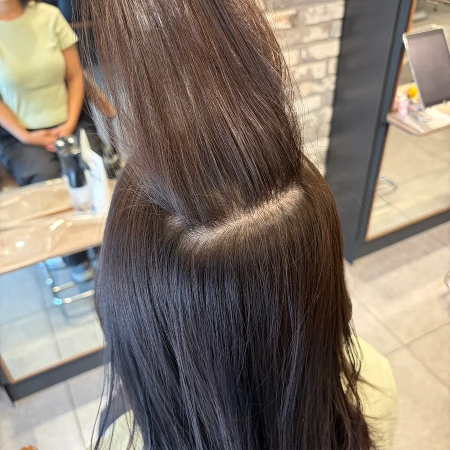윤기가 살아난 매트브라운 톤다운 헤어