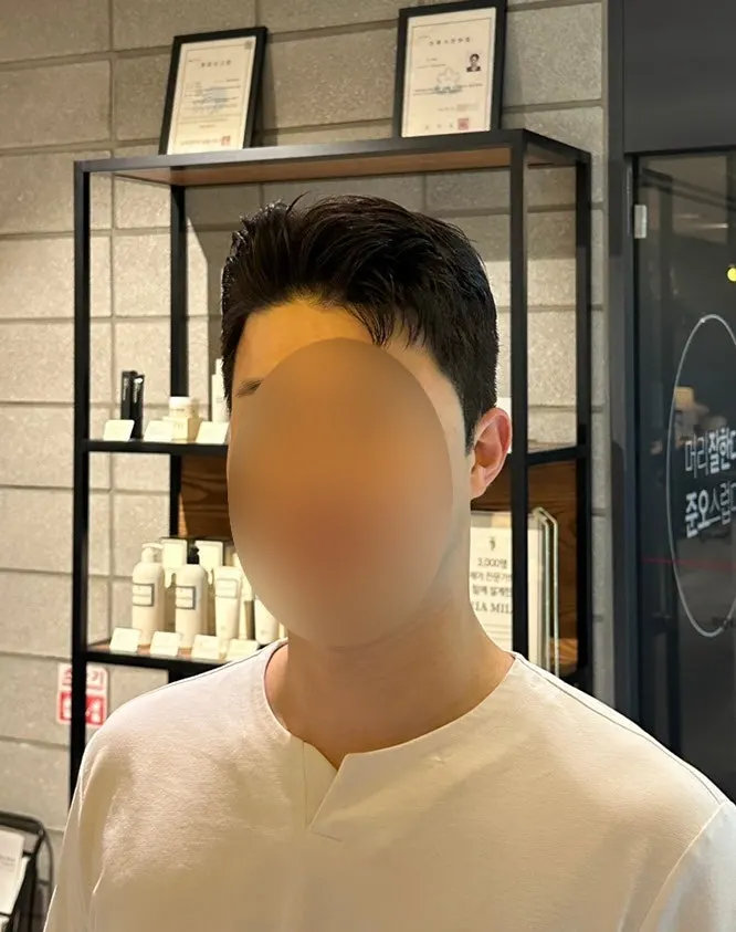 옆머리가 지저분해진 비포 상태 측면