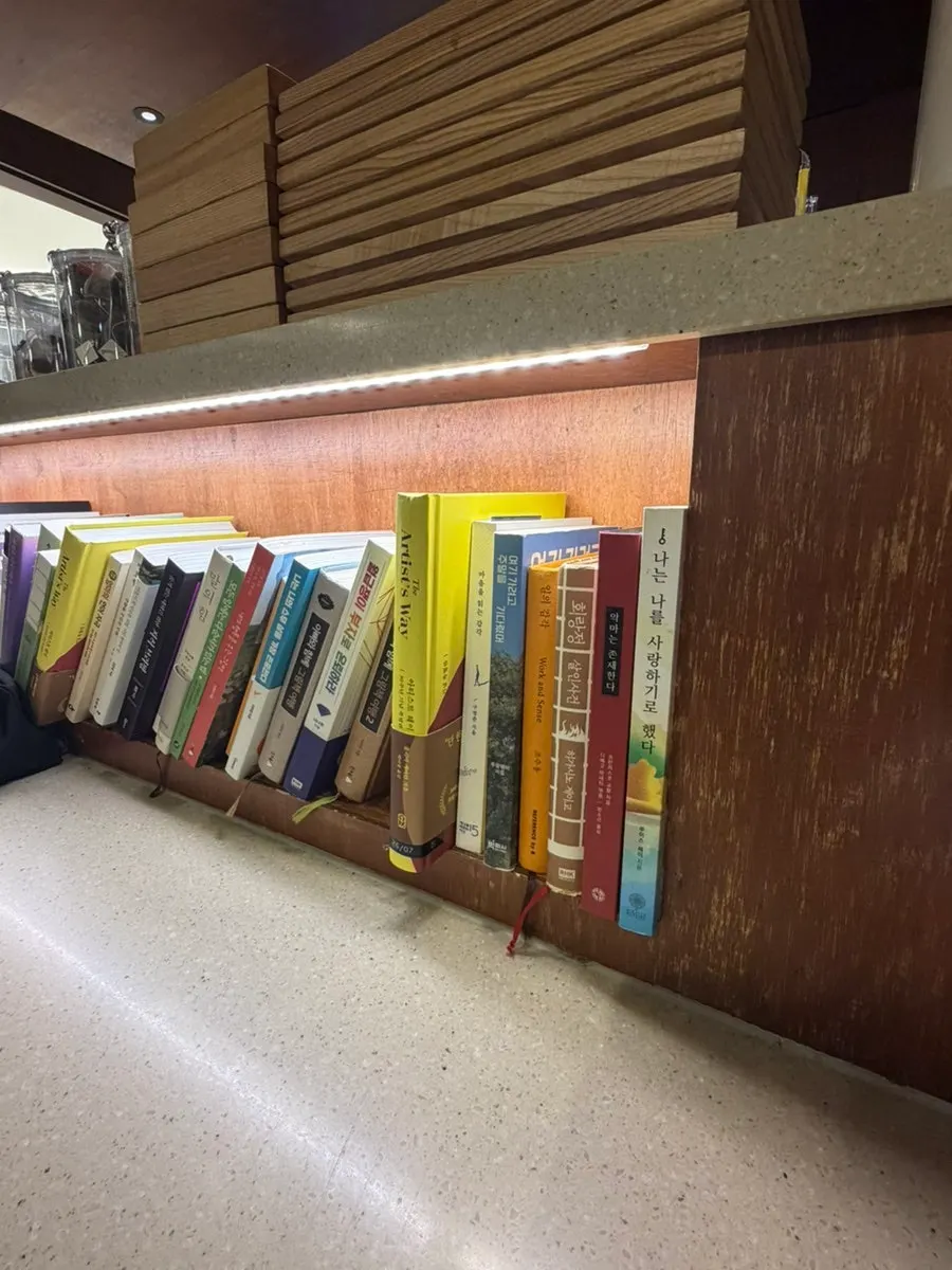 Waiting area seats and books provided