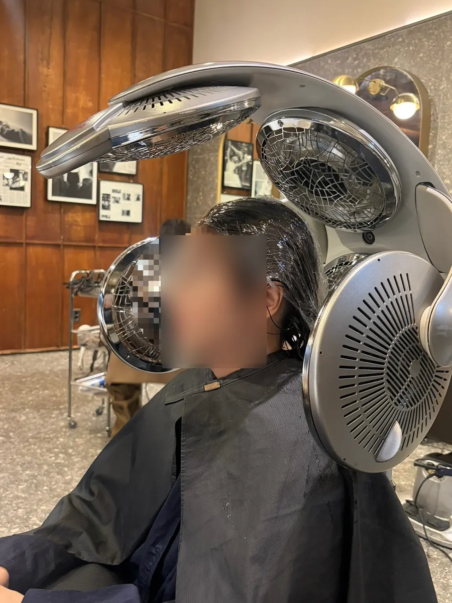 Applying premium perm solution during the magic setting process