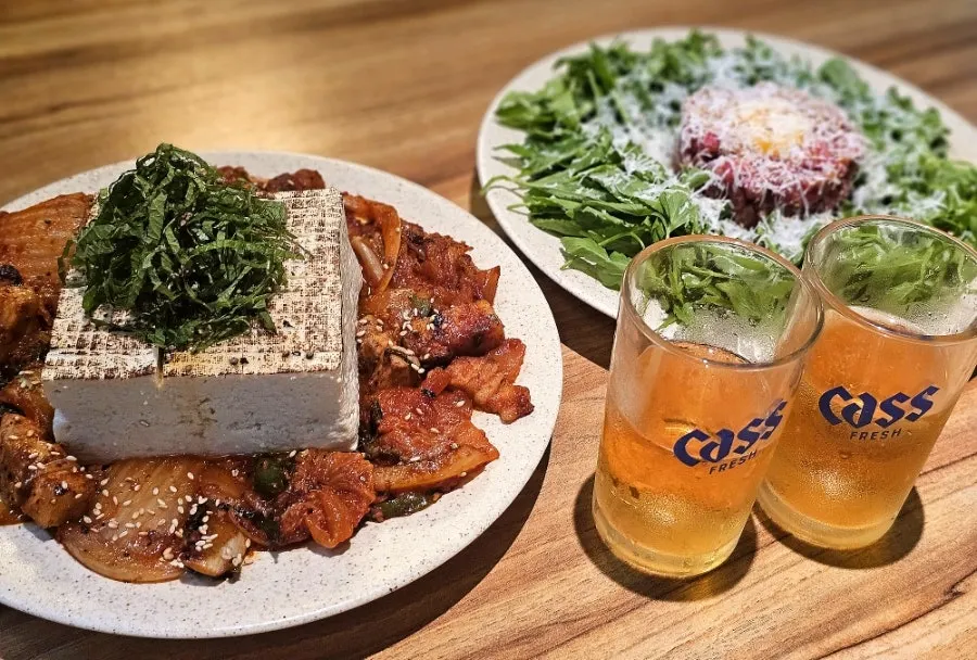 주상낙원 한식 안주와 술 한 상