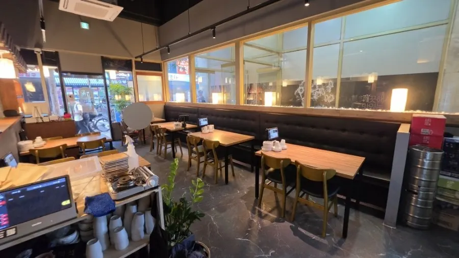 주상낙원 1층 테이블 좌석 전경