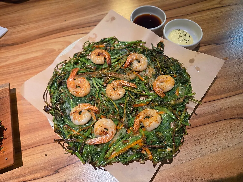 Full view of the crispy shrimp minari pancake