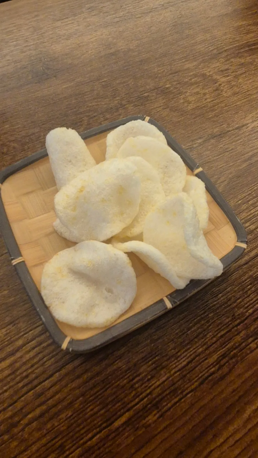 Table setting and basic side snack at Jusangnakwon