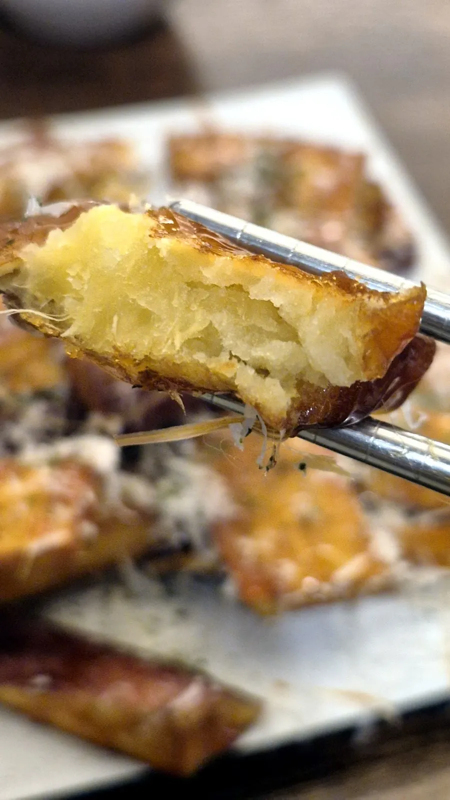 Sweet potato ppasu topped with snow-like cheese