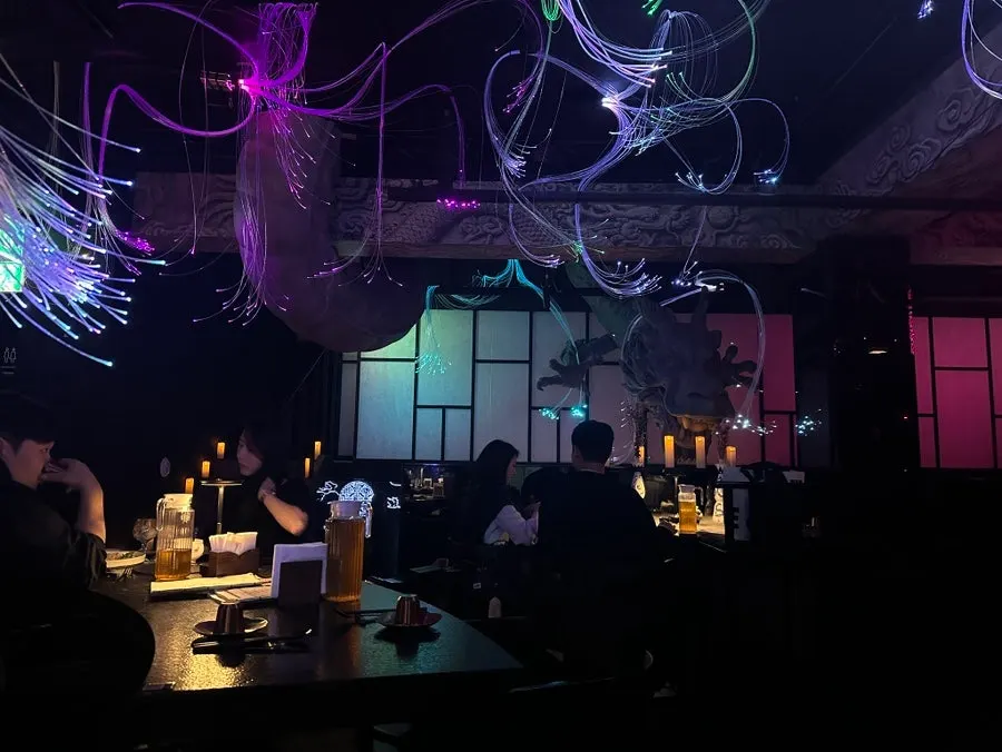 초가 켜진 주신당 강남점 테이블