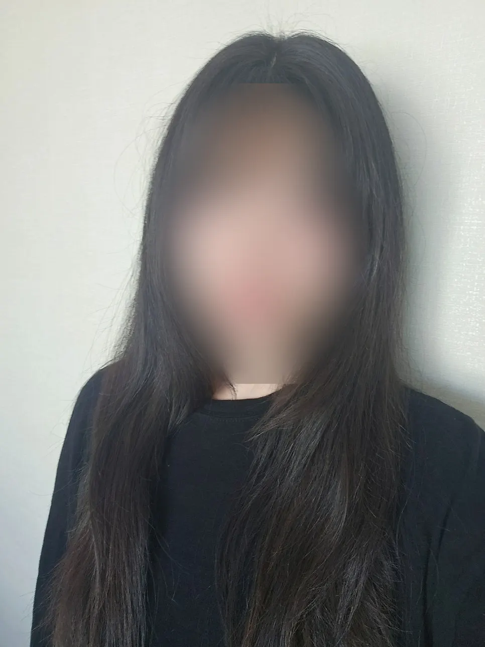 Before photo of tangled hair taken at the salon